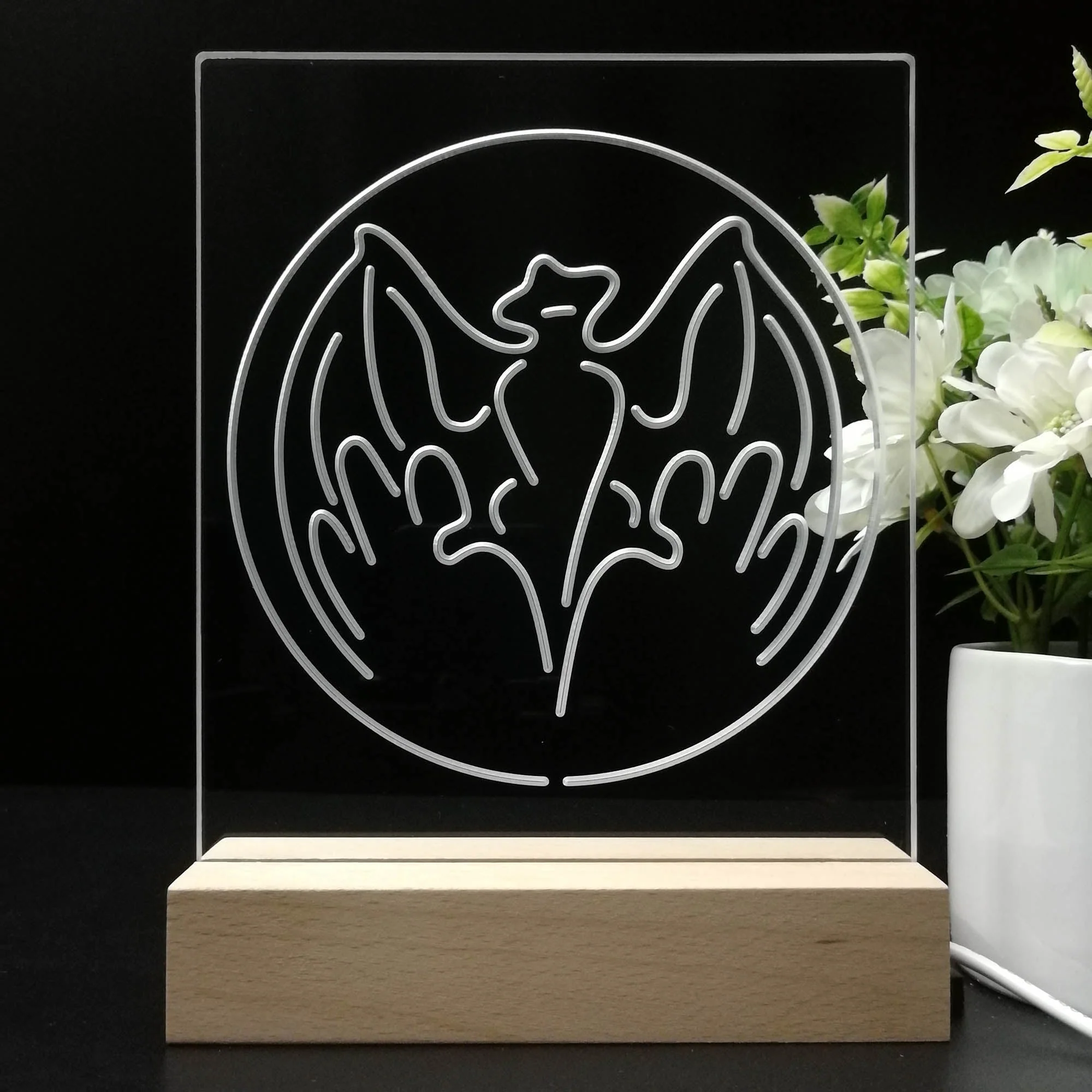 Bacardi Bat Beer Bar 3D Illusion Night Light Desk Lamp - Image 8