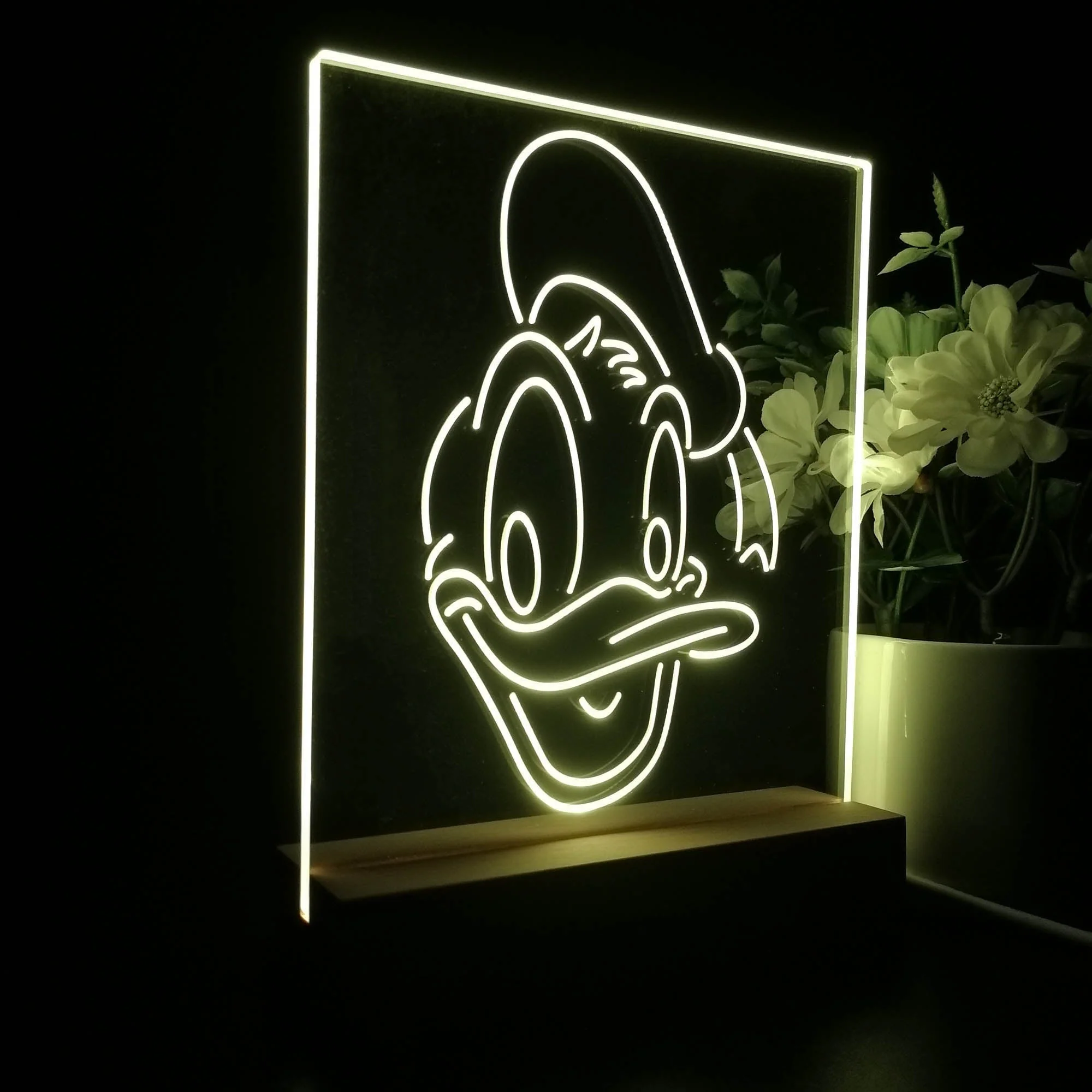 Donald Duck 3D Illusion Night Light Desk Lamp - Image 7
