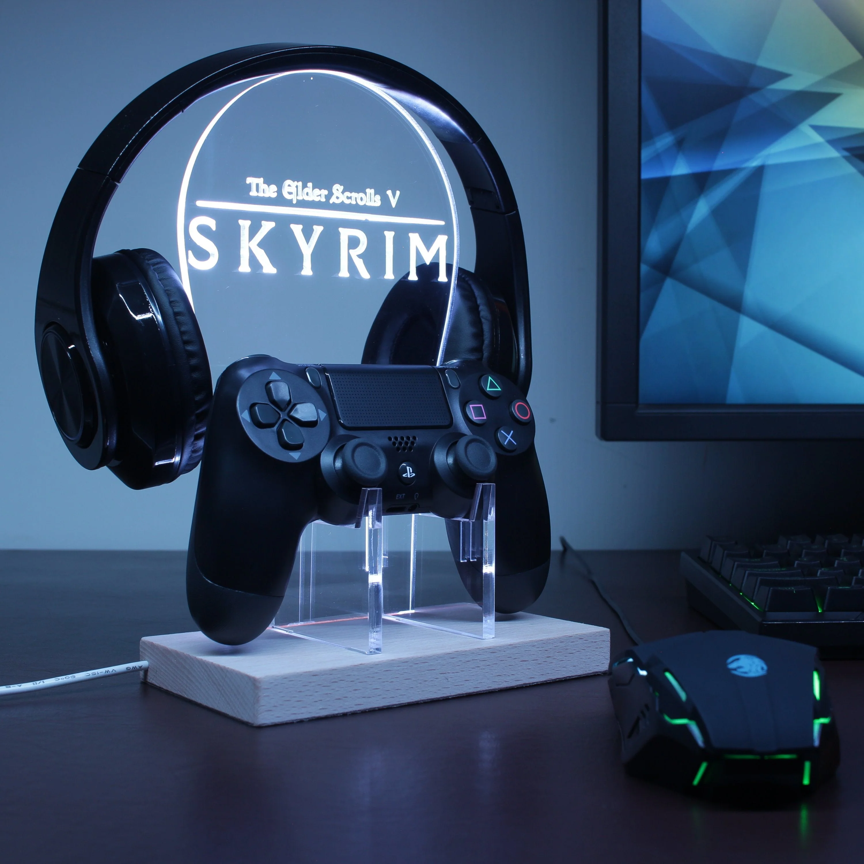 Elder Scrolls Skyrim LED Gaming Headset Controller Stand - Image 3