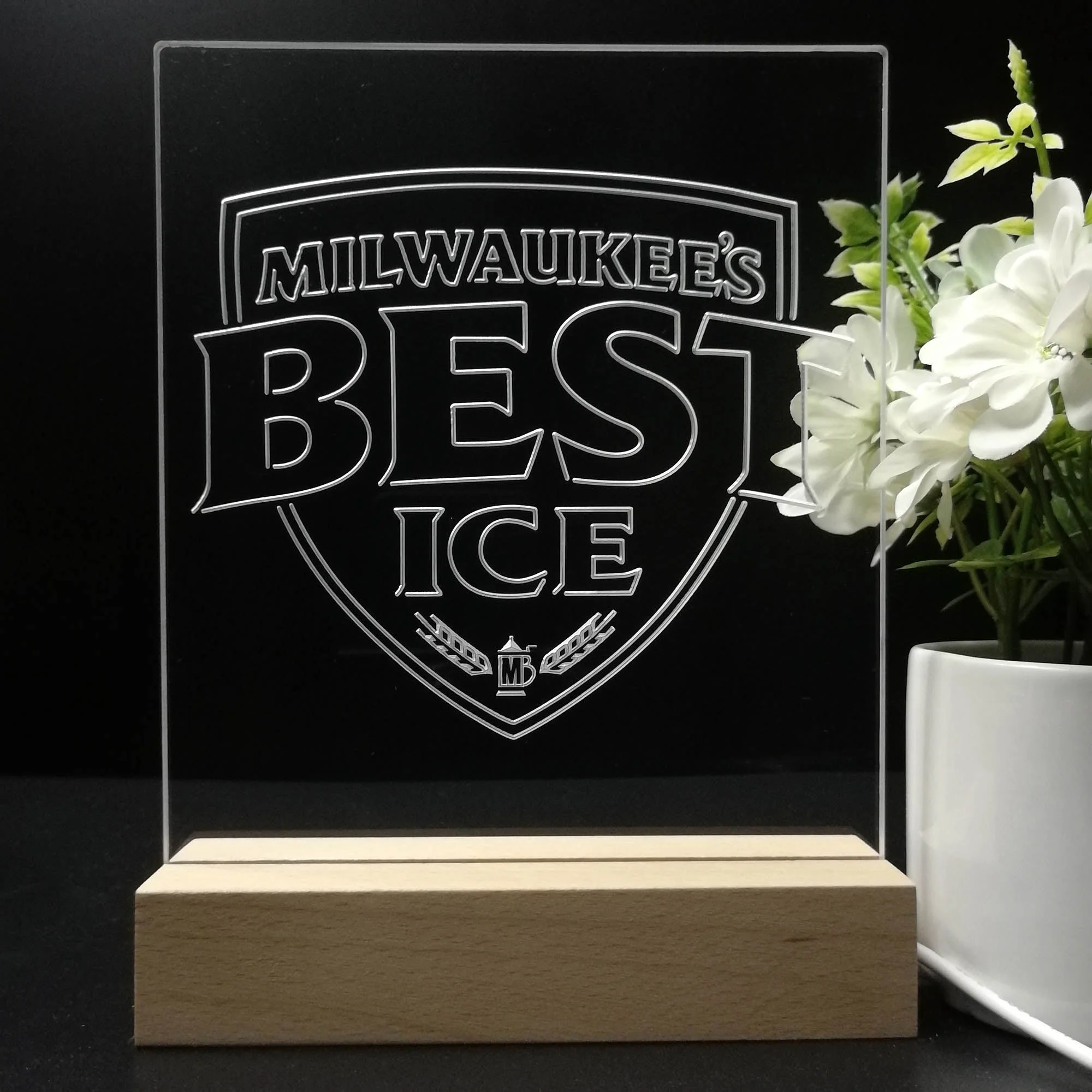 Milwakuee's Best Ice Beer 3D Illusion Night Light Desk Lamp - Image 8