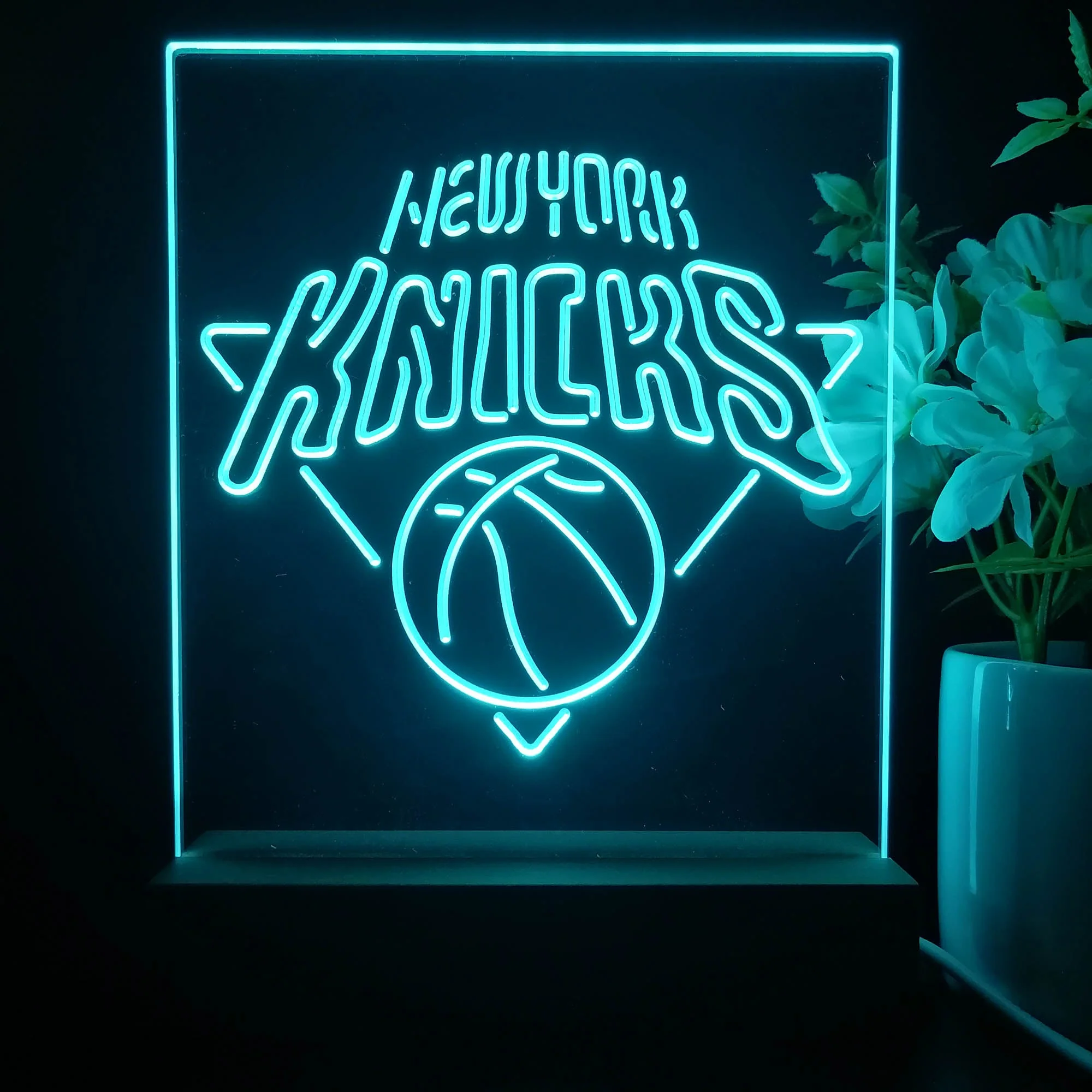 New York Knicks Neon Sign Table Top Lamp - Image 2