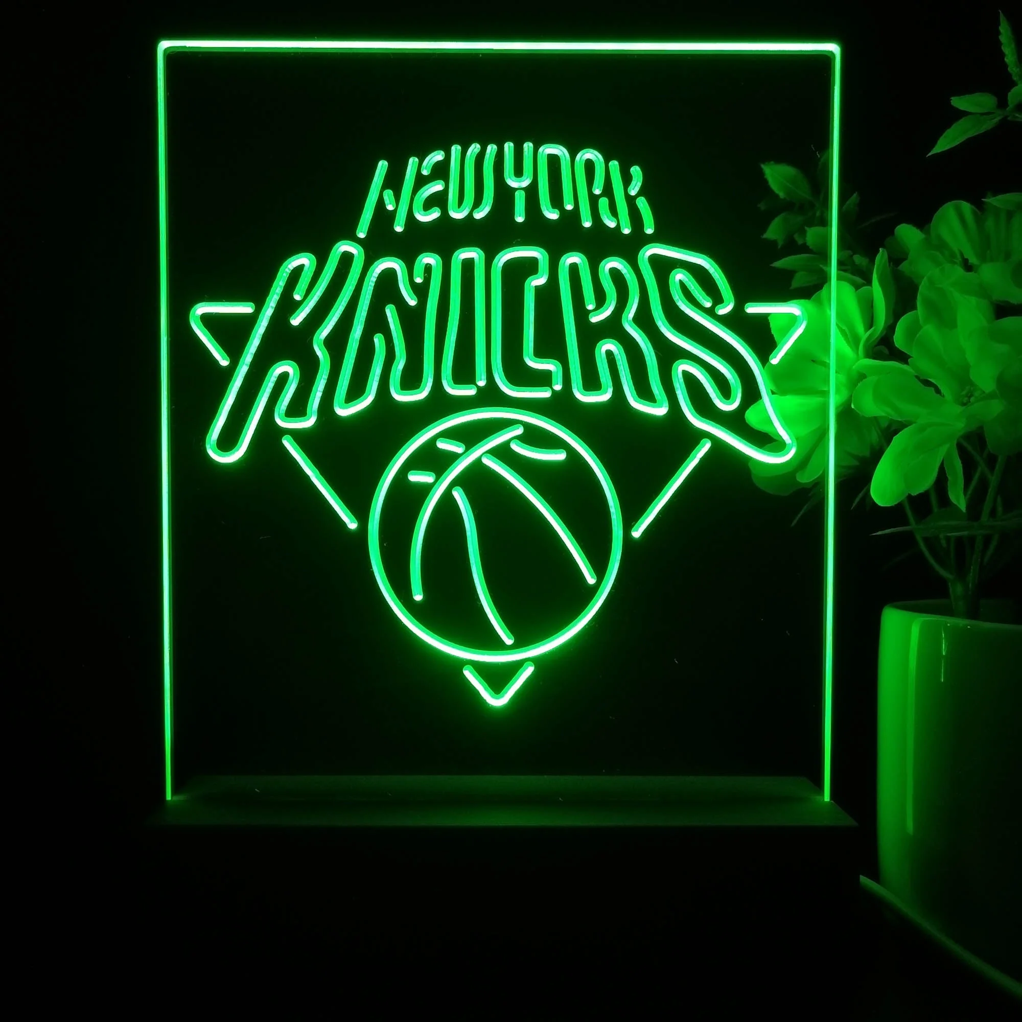 New York Knicks Neon Sign Table Top Lamp - Image 3