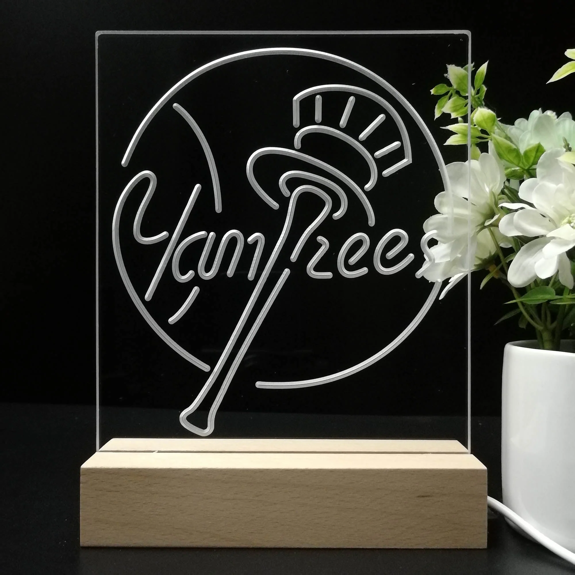 New York Yankees Neon Sign Table Top Lamp - Image 8