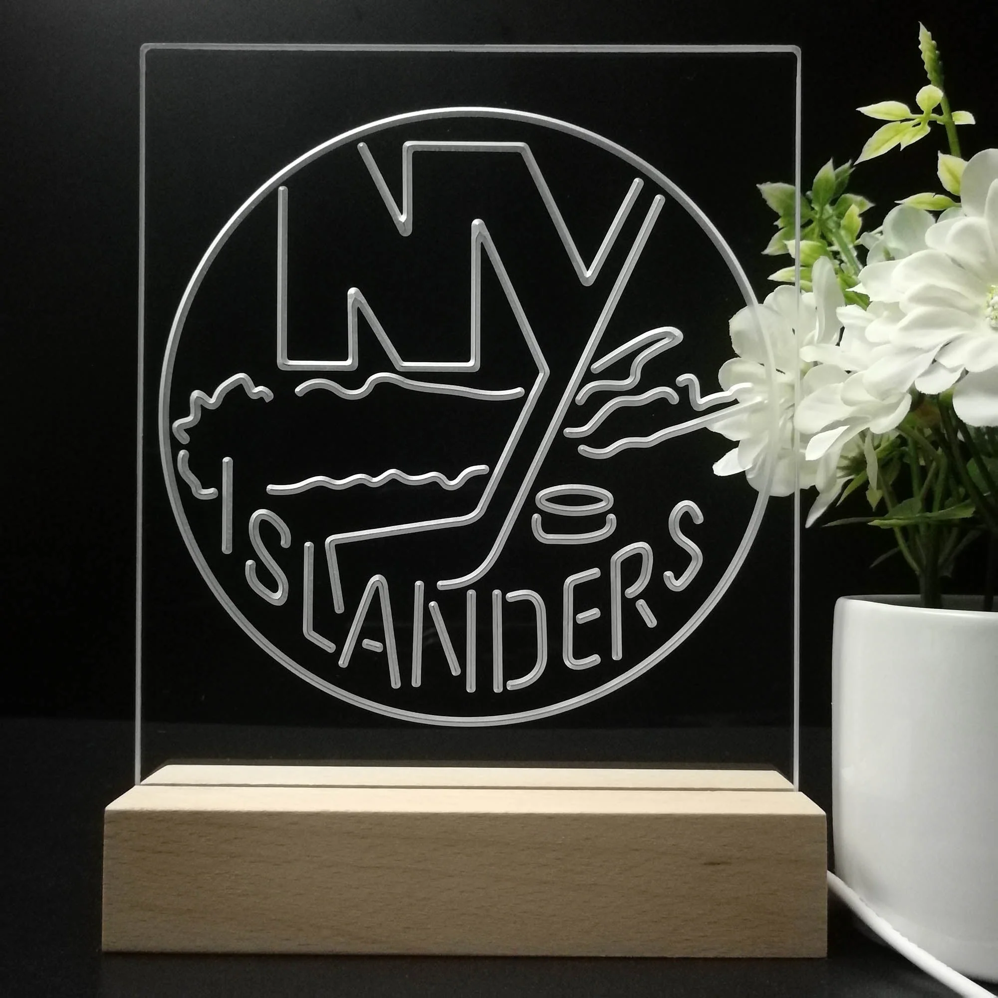 New York Islanders 3D Illusion Night Light Desk Lamp - Image 8