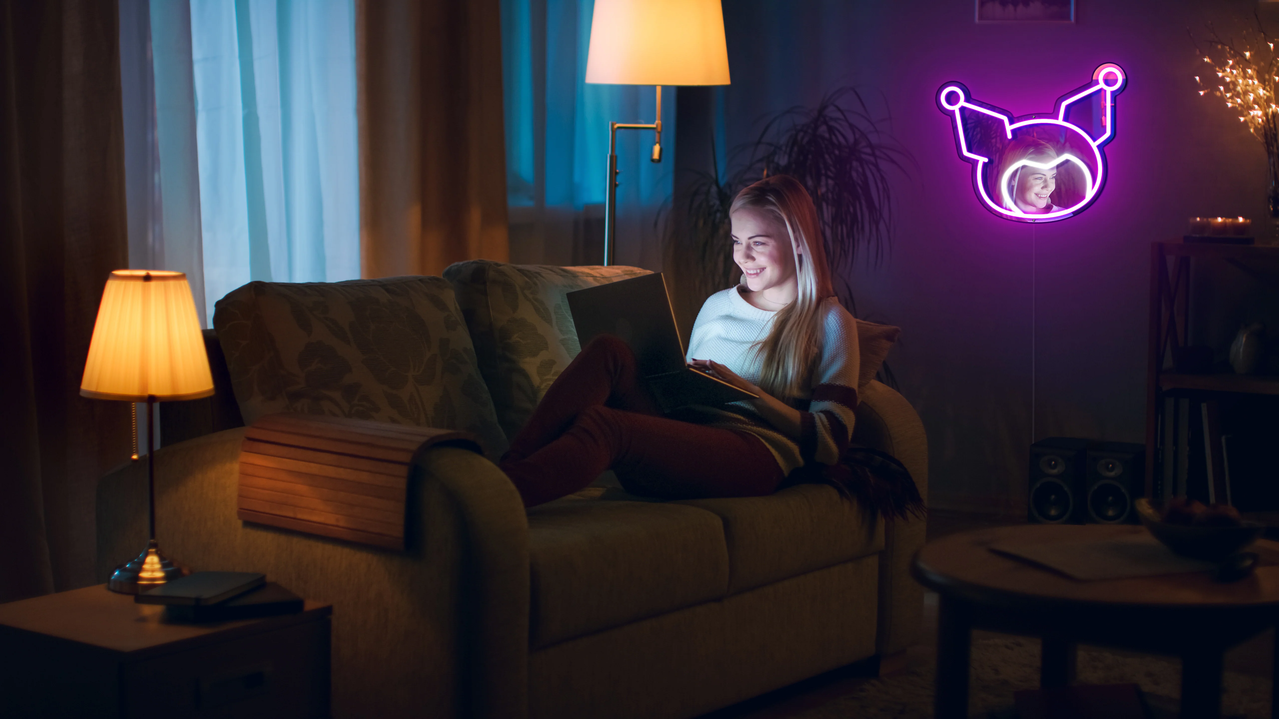 Sanrio - Kuromi Neon Mirror LED Sign - Image 6