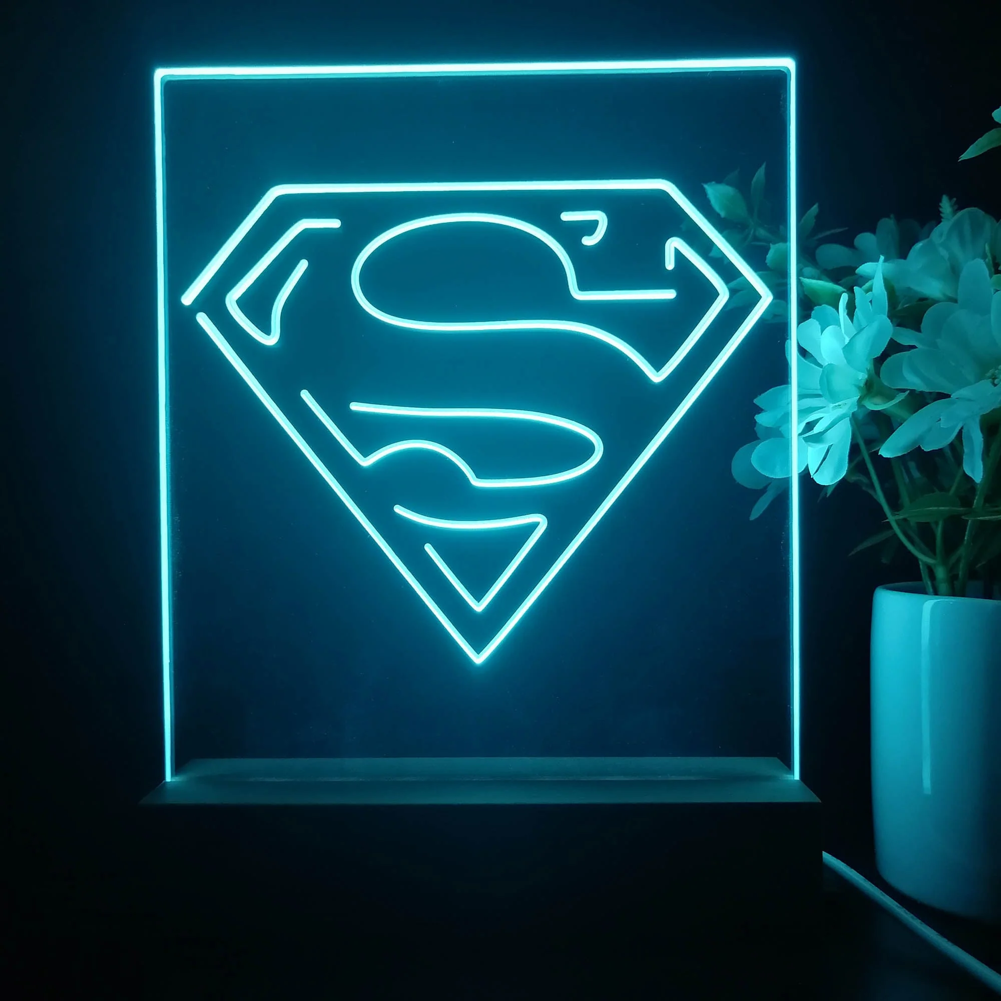 Superman Hero 3D Illusion Night Light Desk Lamp - Image 4