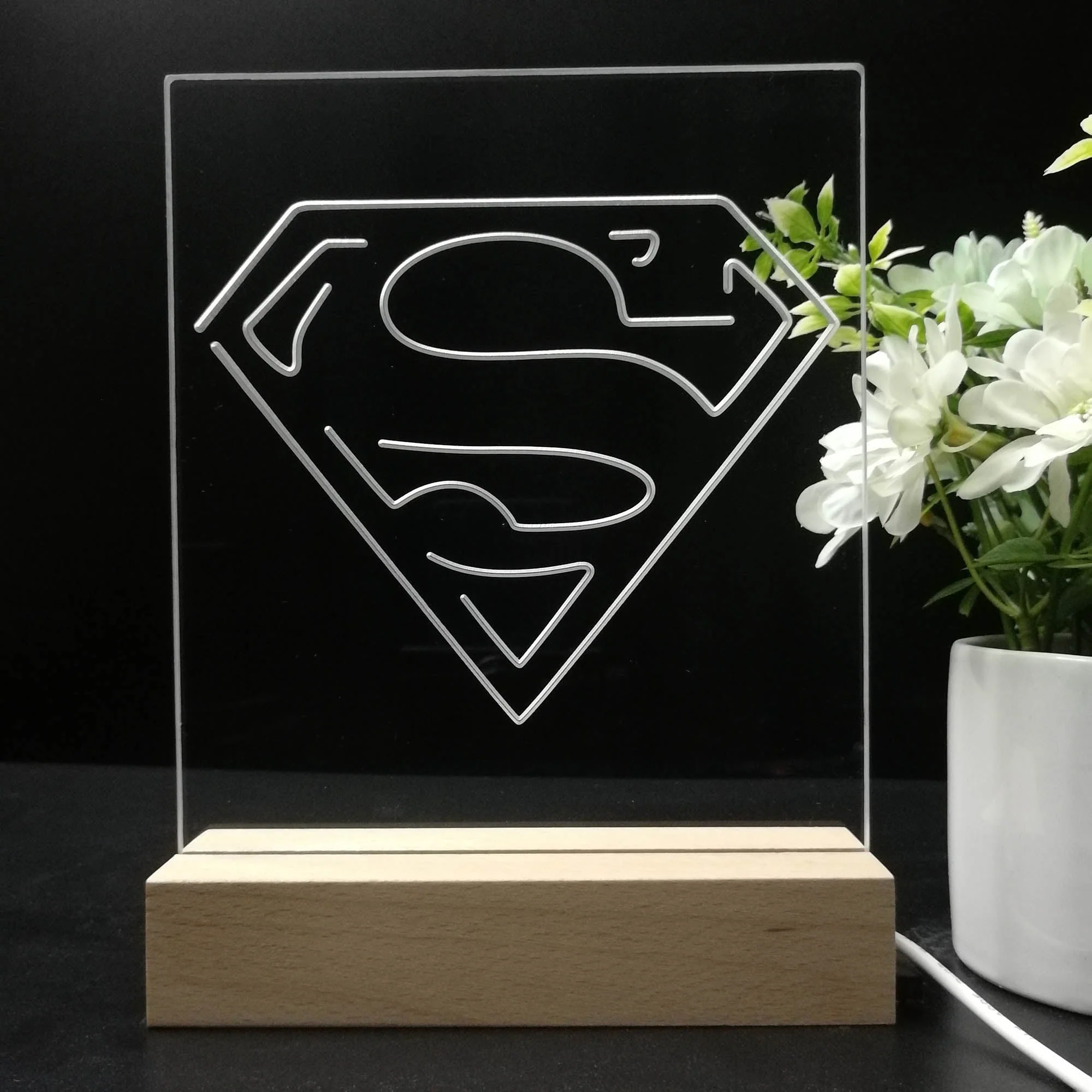 Superman Hero 3D Illusion Night Light Desk Lamp - Image 8