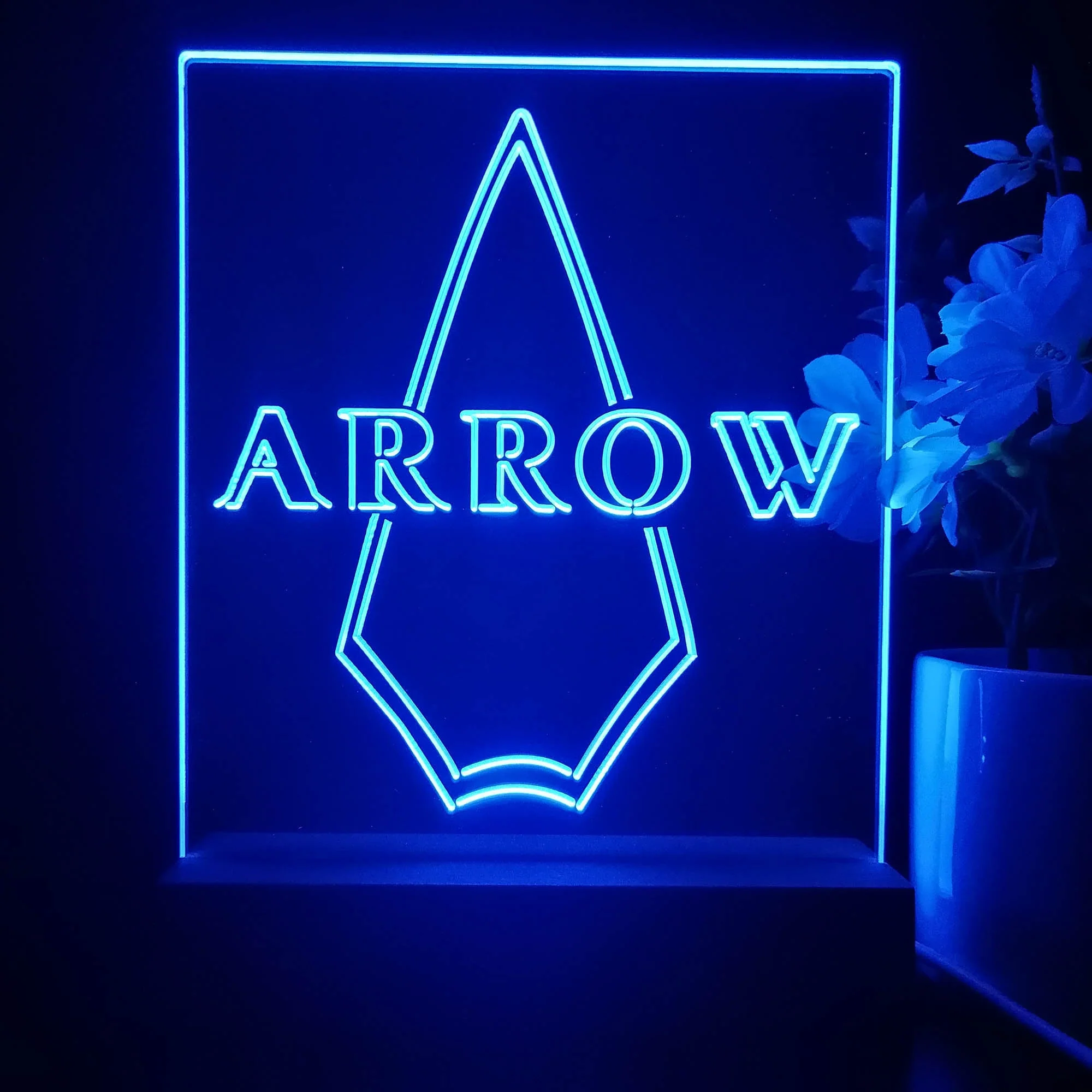 The Arrow Vertical 3D Illusion Night Light Desk Lamp - Image 3