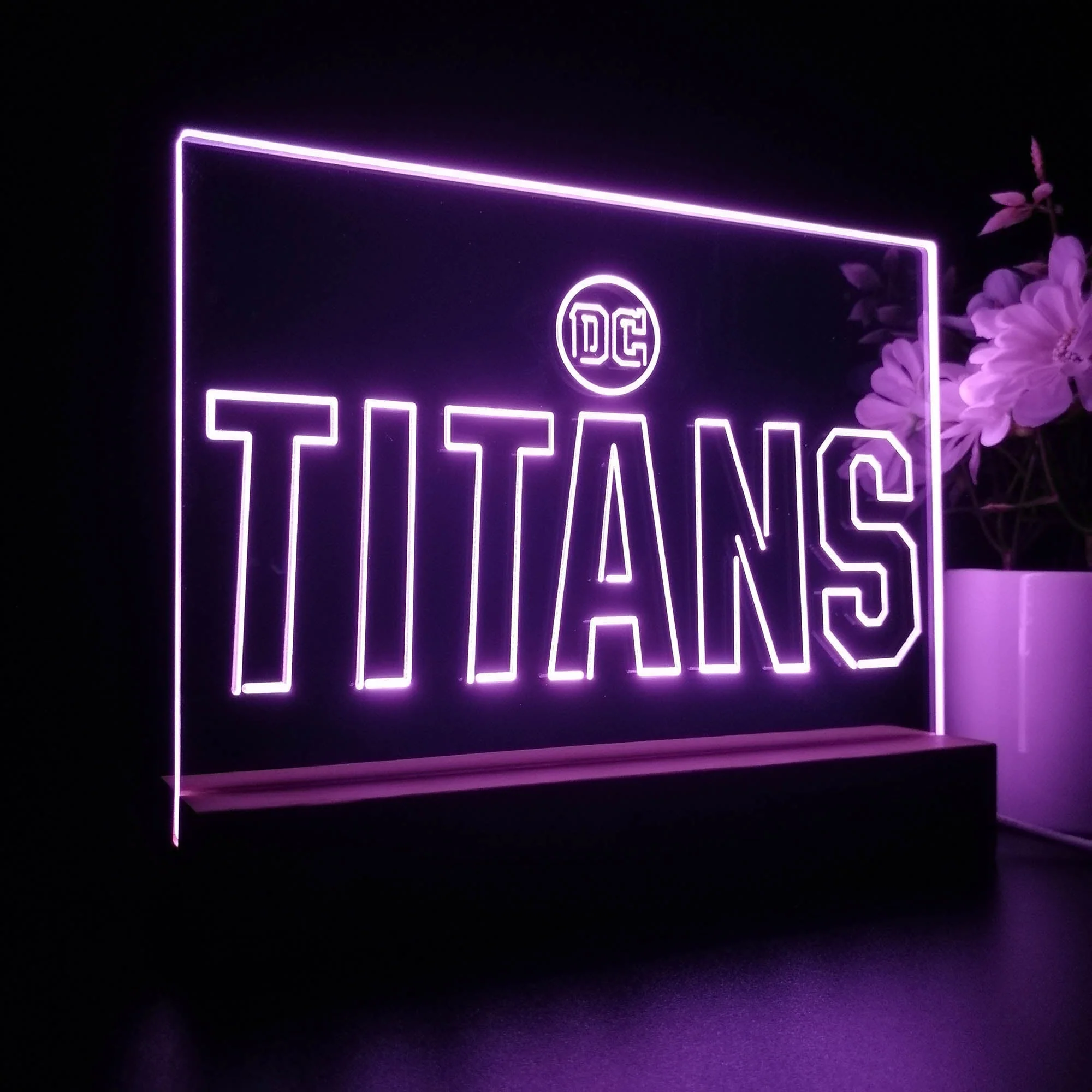 Titans 3D Illusion Night Light Desk Lamp - Image 7
