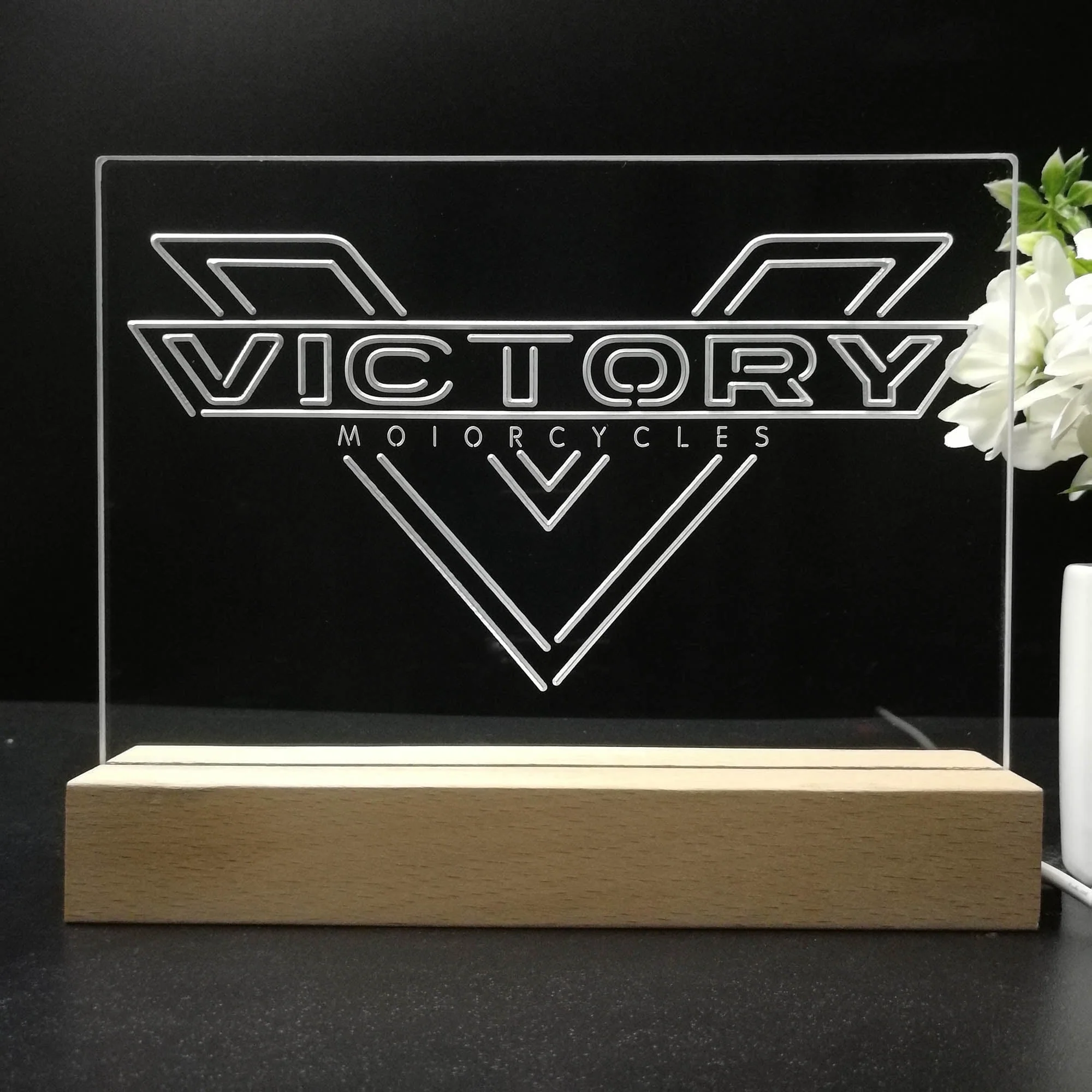 Victory Motorcycles 3D Illusion Night Light Desk Lamp - Image 8