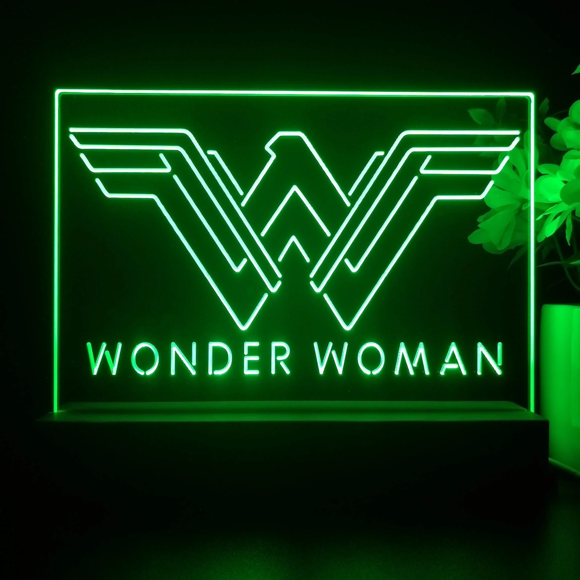 Wonder Woman 3D Illusion Night Light Desk Lamp - Image 4