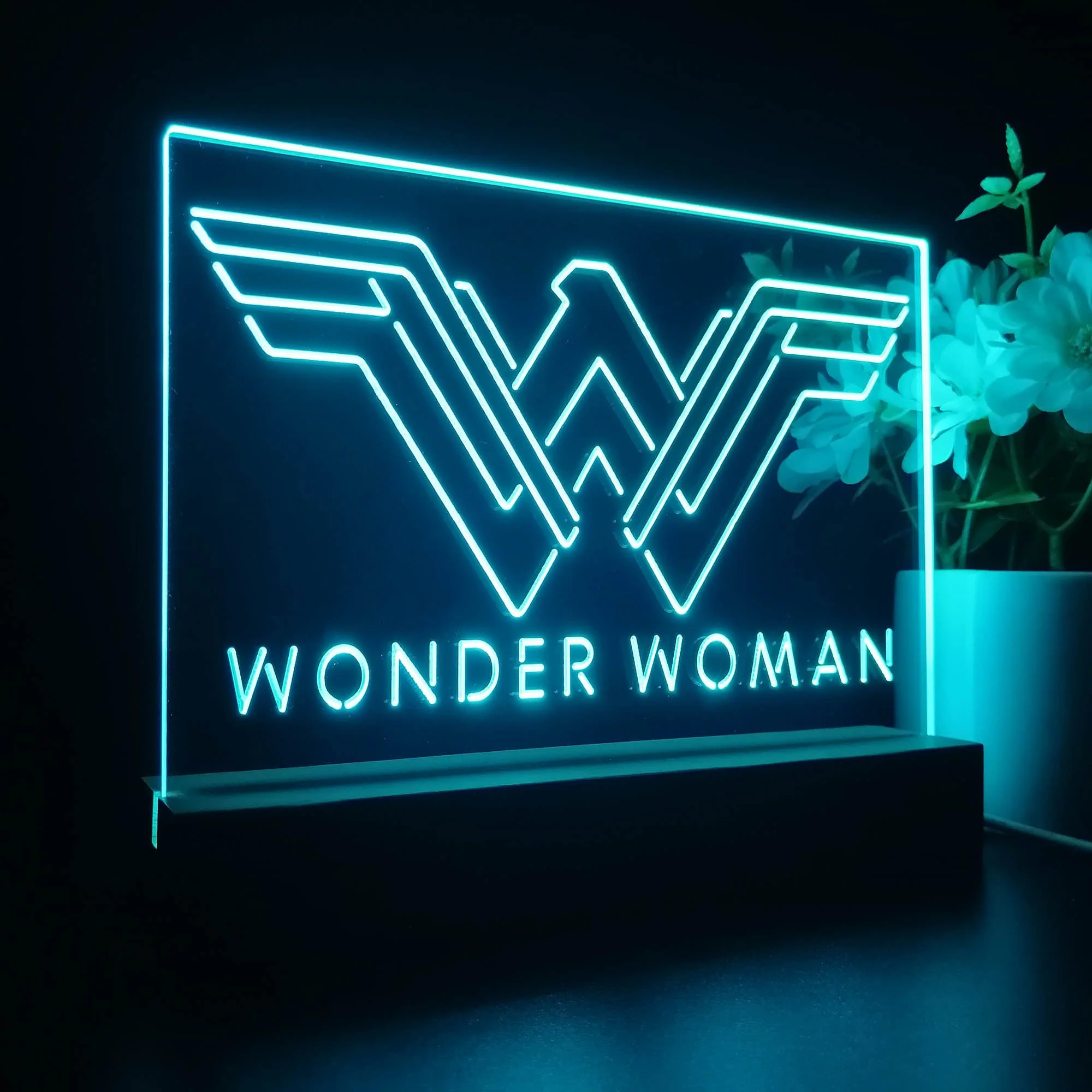 Wonder Woman 3D Illusion Night Light Desk Lamp - Image 6
